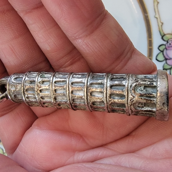 Leaning Tower of Pisa pendant - Picture 2 of 4